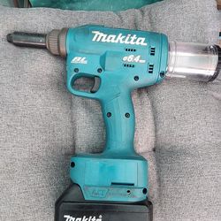 MAKITA RIVET GUN