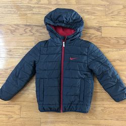 Like new Nike Kids' Black fleece lined full zip hoodie Jacket size 5/6yrs
