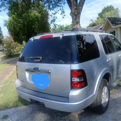 2010 Ford Explorer