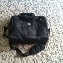 Dell Laptop Bag Briefcase 17"  Like New