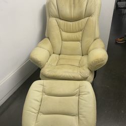 Leather Lounge Chair - Swivels