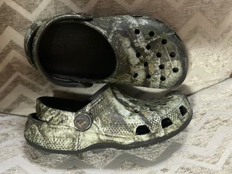 .Crocs. — Boys Size 13