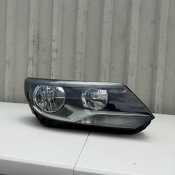 2012 2013 2014 2015 2016 2017 Volkswagen Tiguan Headlight Headlamp Right Passenger Side Rh Used Original OEM HALOGEN 