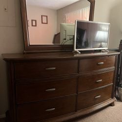 Queen Bedroom Furniture