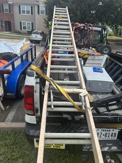 32’ fiber glass ladder 190.00