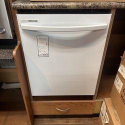 Samsung Dishwasher( In Box) 