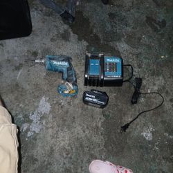 Makita Drywall Gun &Battery &charger 