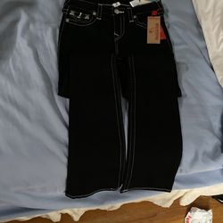 Women’s Jeans Size 28