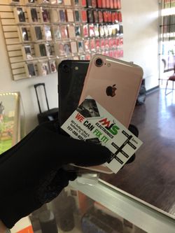 IPHONE 7 32GB UNLOCKED