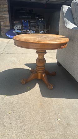 Wood Round Table