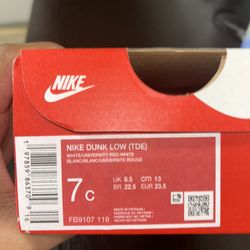 red and white dunkss