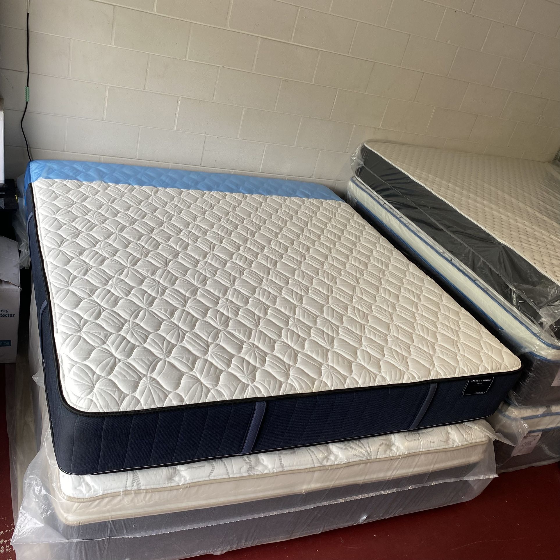 King Size Mattress Stearns & Foster Estate Rockwell Luxuri Firm 12” Inches New From Factory With its Plastic Delivery Same Day