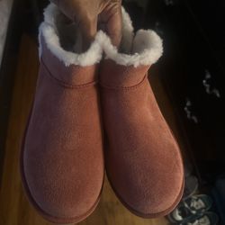 Kookaburra Uggs  Size 11 Woman’s … Color Like A Rust Red