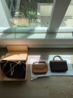 Authentic Lot 3 bags Louis Vuitton , Bottega Veneta , price 500$