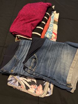 Maternity Clothes - M