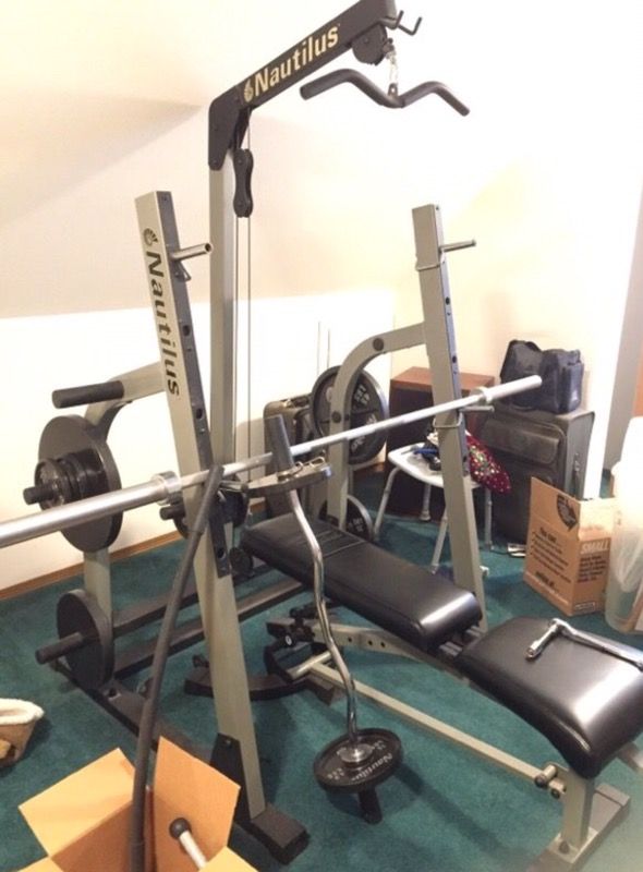 Nautilus squat rack and weight bench for Sale in Seattle, WA OfferUp
