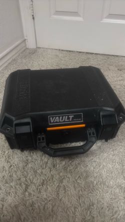 Lockable safe