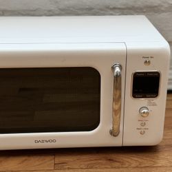 Daewoo Retro Microwave
