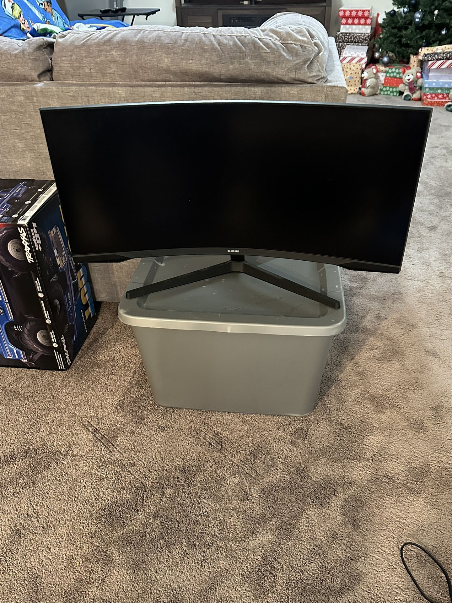 Curve Computer Monitor 