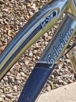 Women's Schwinn Bike