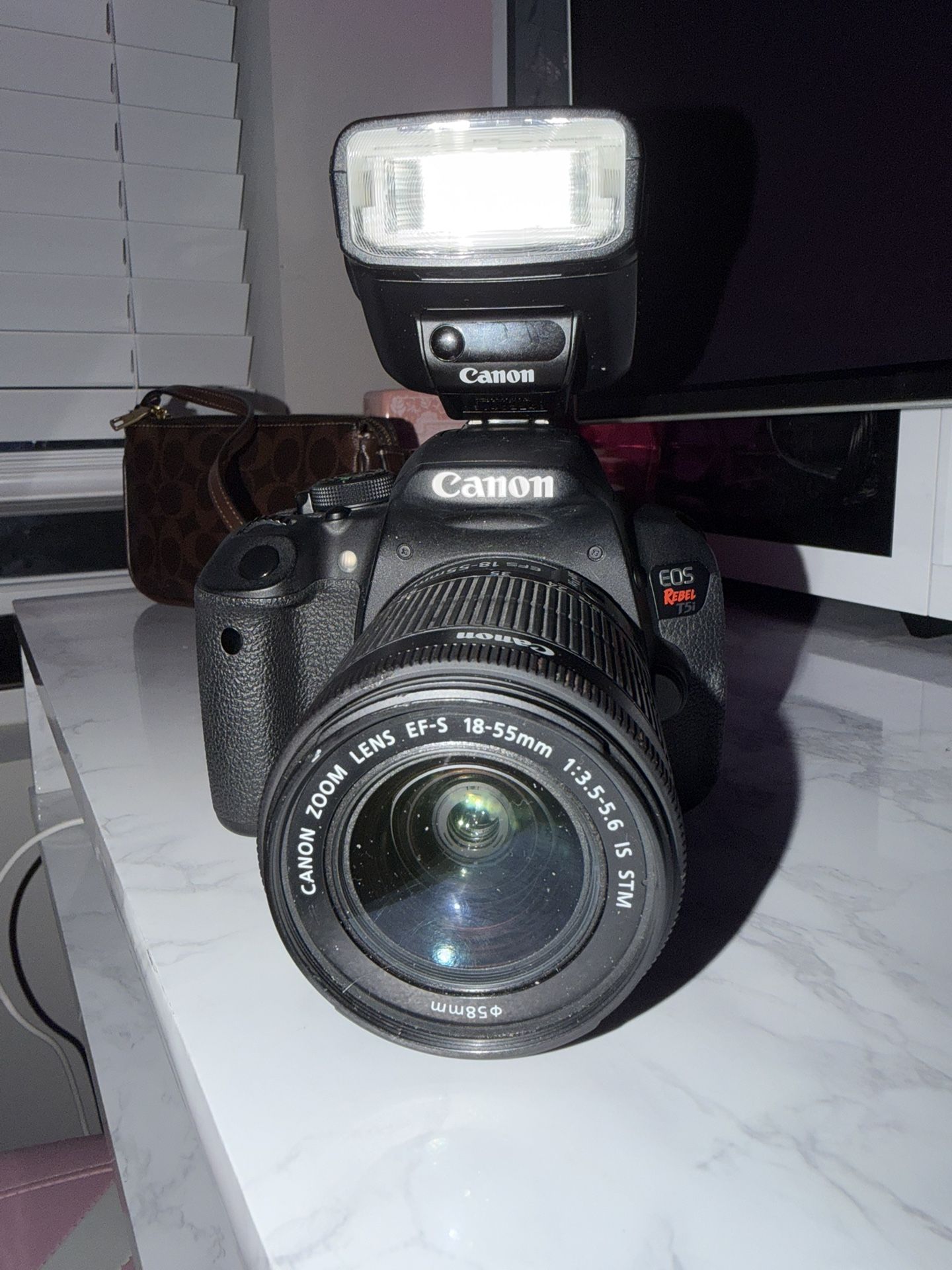 Canon Rebel T5i – Excellent Condition!