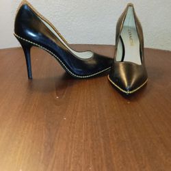 Coach Woman Waverly Bead-Chain Pointed Toe Black Pumps Size 5.5