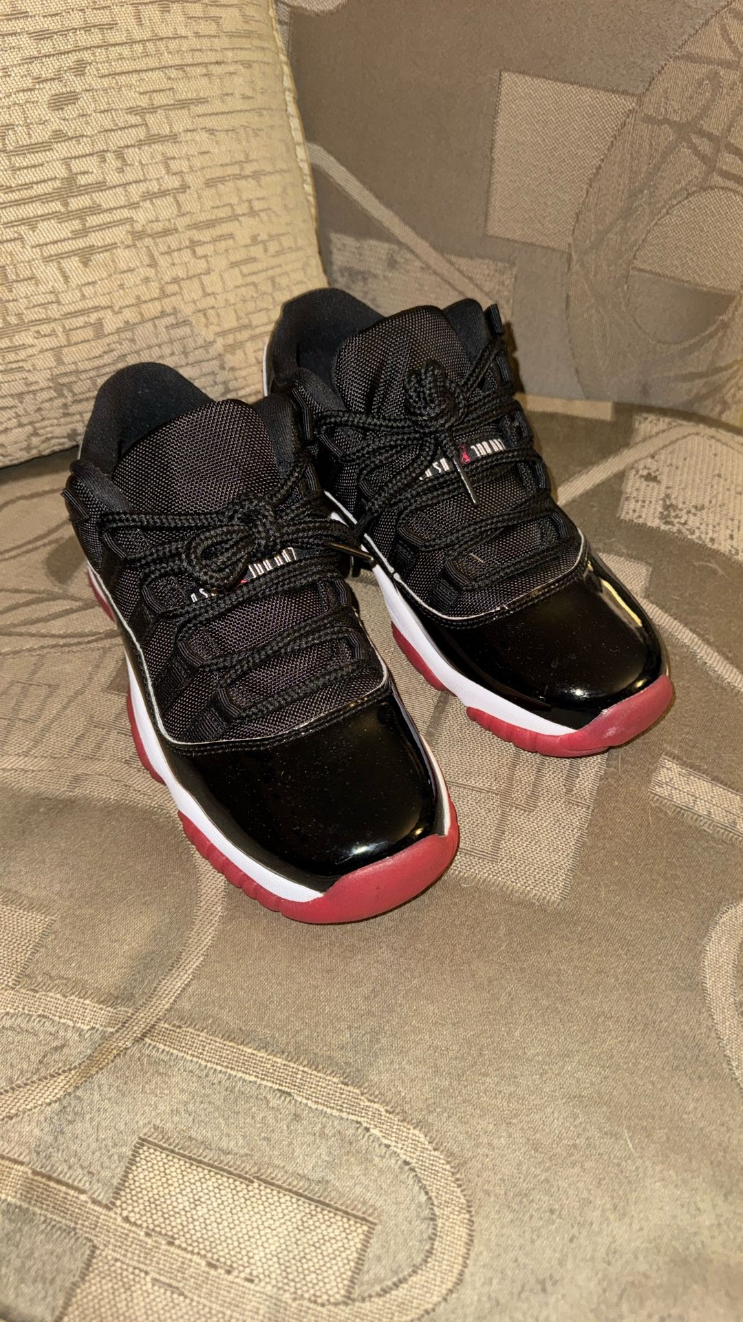 Jordan retro 11’s Size 6.5y 