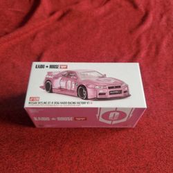 GT-R R34 
Kaido Racing Factory V1 
Pink 
KHMG128