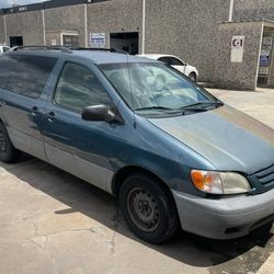 2002 Toyota Sienna