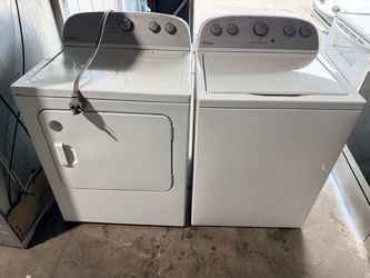Whirlpool washer and dryer set large Capacity