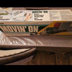 MOVIN ON KENWORTH RADIO CONTROLLED TRACTOR TRAILER TRUCK SAUNDERS LEASING LARGE