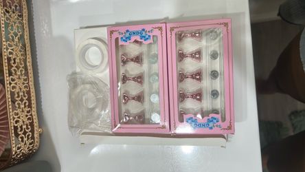Chrome nail stand & gel polish