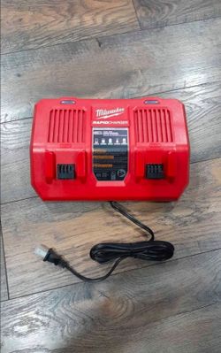 Dual Rapid Charger M18 Milwaukee
