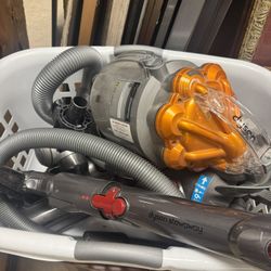 Dyson Dc39 Vacuum Cleaner The Ball Works Great 