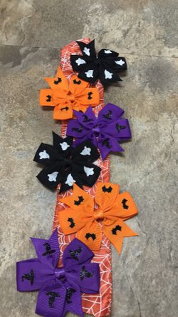 6 new Halloween bows $15 for All