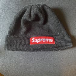 Supreme Hat 