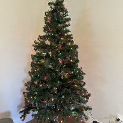 Christmas Tree Prelit 6 Feet