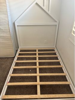 Children bed (4 item package)