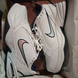 Nike Men's Air Monarch IV Training Shoes