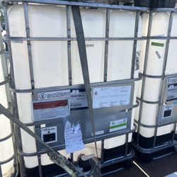 330 IBC Totes ( Oily Water Residue Inside ) $75  Each On 2 or 3