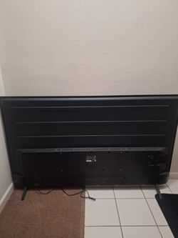 75' Flat Led Flat Screen Tv for parts