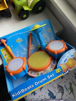 NEW- Kid Drum Set
