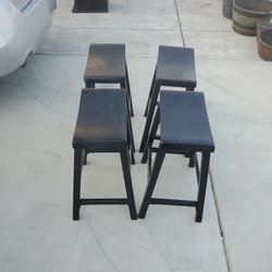 4 Black Stools