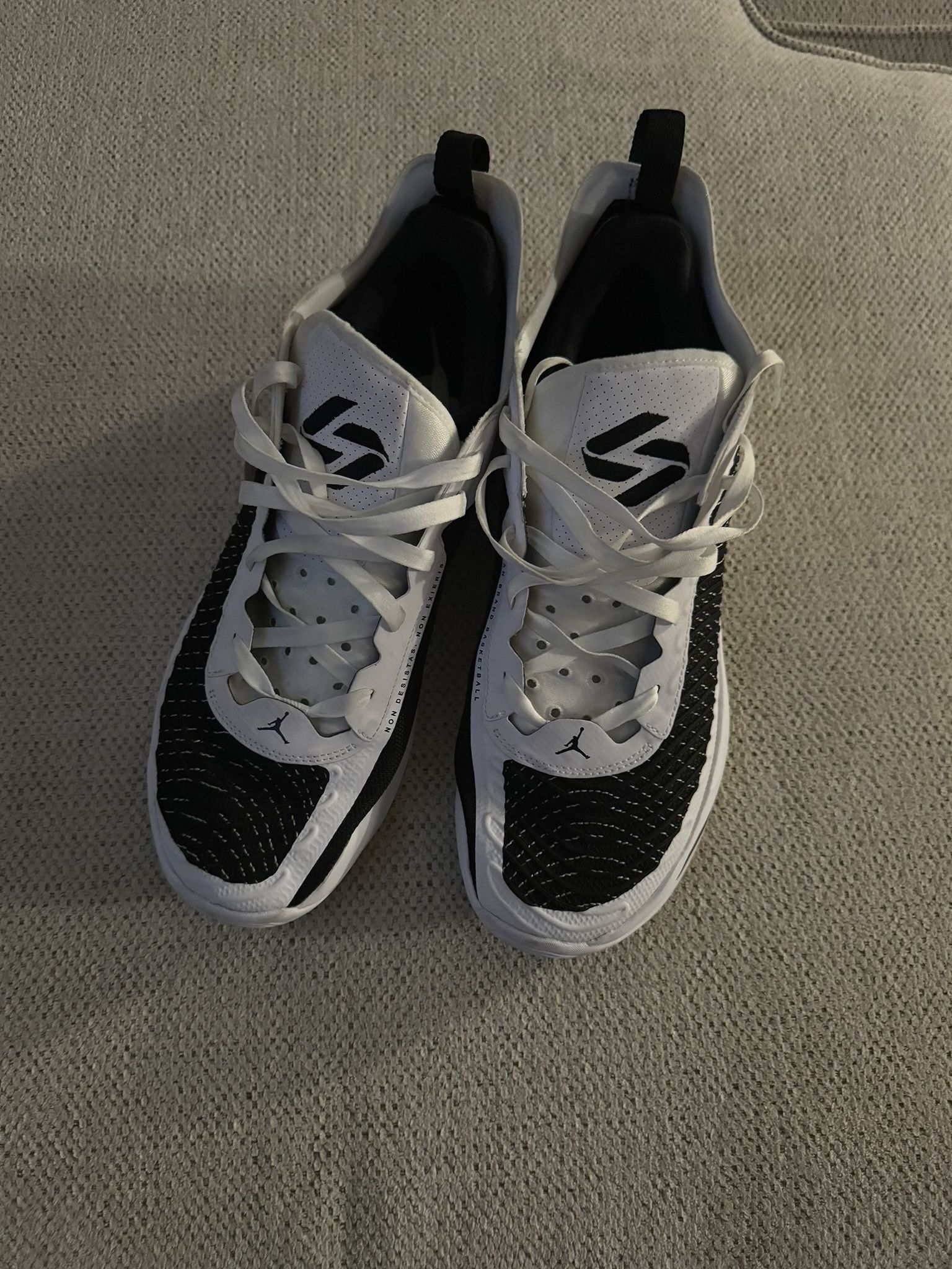 - Jordan Men’s Size 13 Luca Reverse Orca