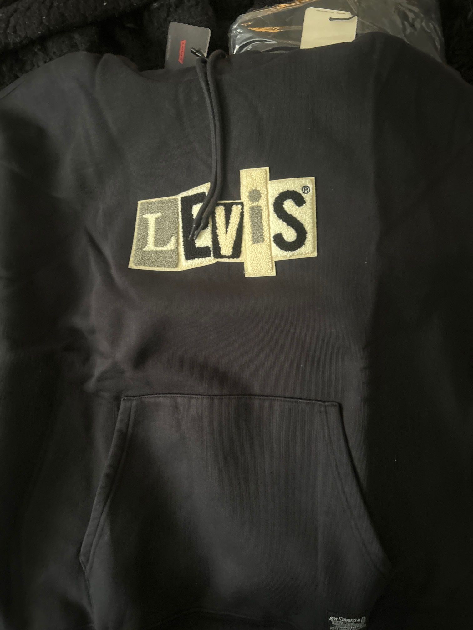 Unisex Levi Pull Over Hoodie 