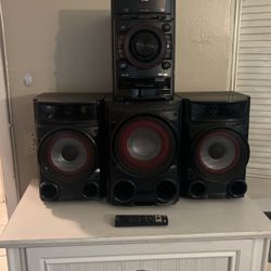 LG Stereo System 