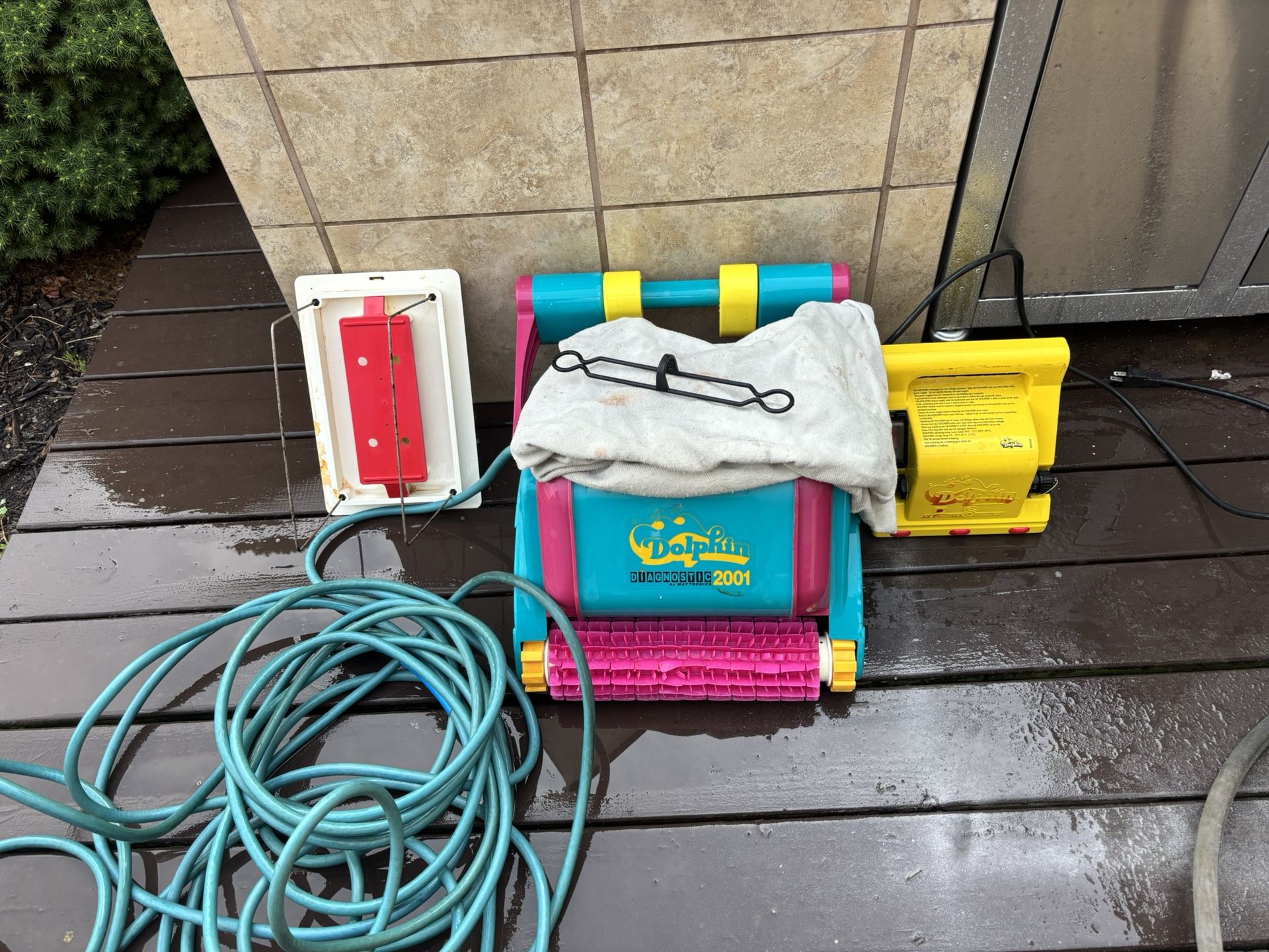 Dolphin Robotic Pool Cleaner