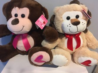 $12 for this 2 pcs of stuff toys for Valentine's day gift it's all brand new and pick up Gahanna
