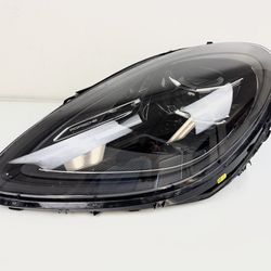 2019-2022 Porsche Macan LH Left Driver Side Headlight LED OEM