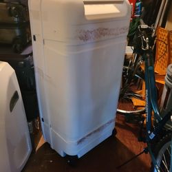 plastic caddy with wheels